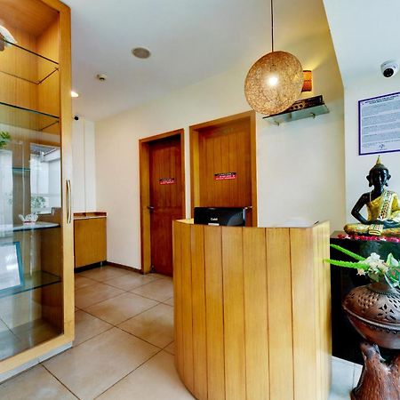 The Fern Residency Rajkot Hotel Buitenkant foto