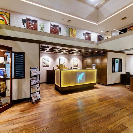 The Fern Residency Rajkot Hotel Buitenkant foto