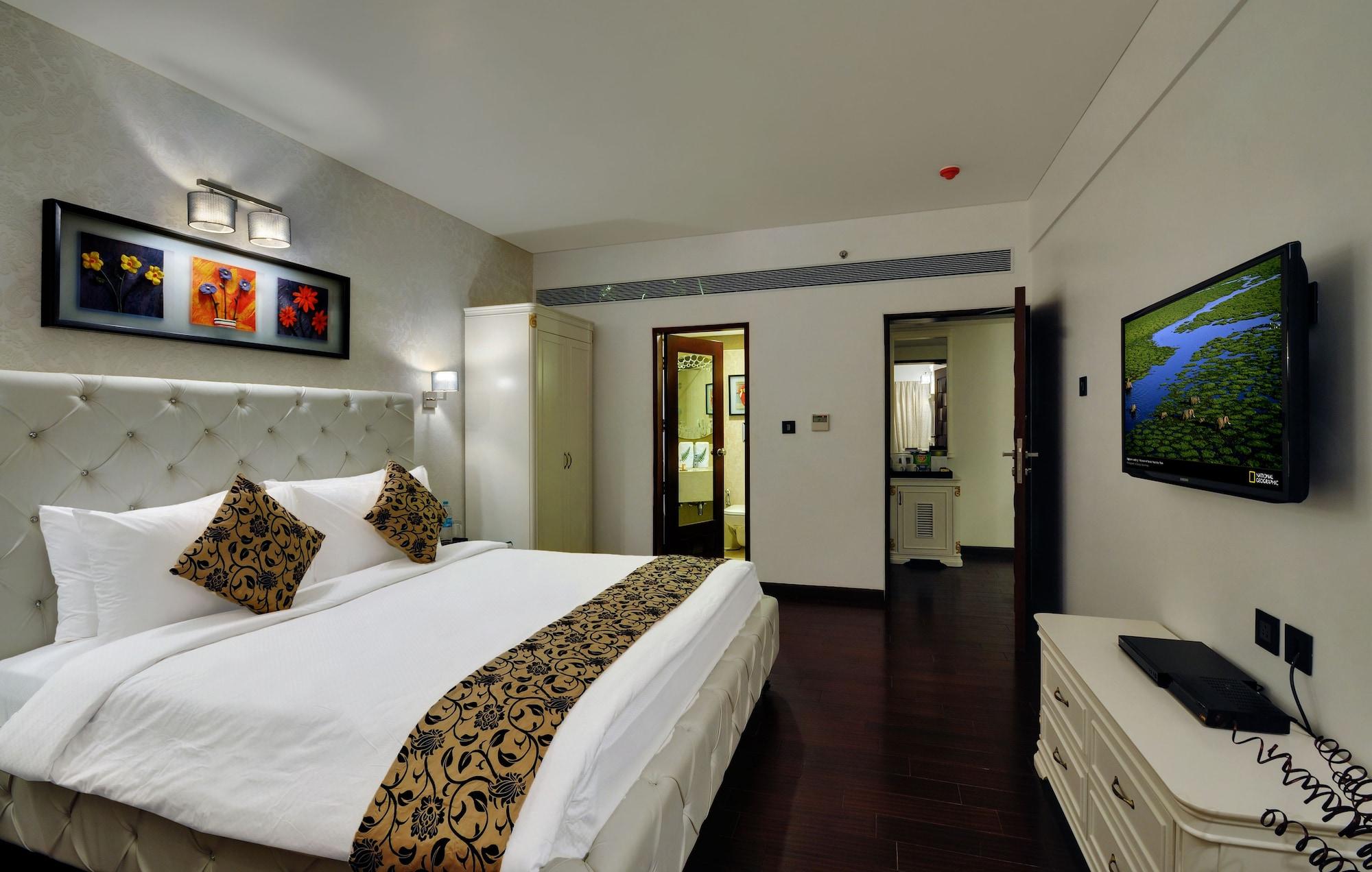 The Fern Residency Rajkot Hotel Buitenkant foto