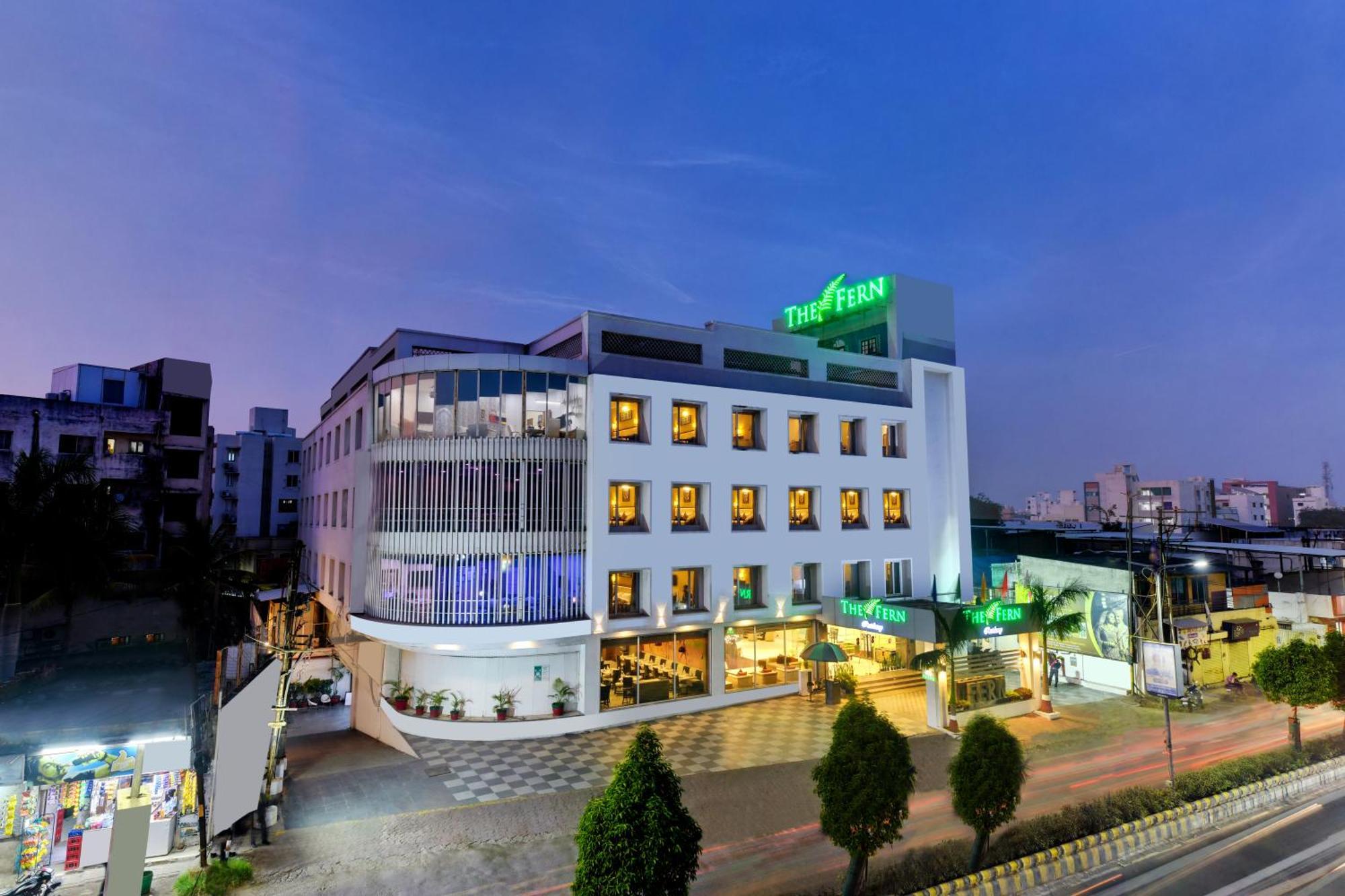 The Fern Residency Rajkot Hotel Buitenkant foto